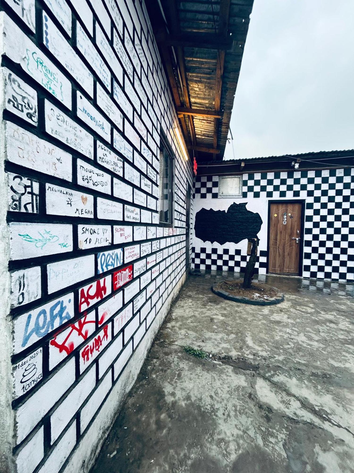 Isabella Hostel Shillong Extérieur photo